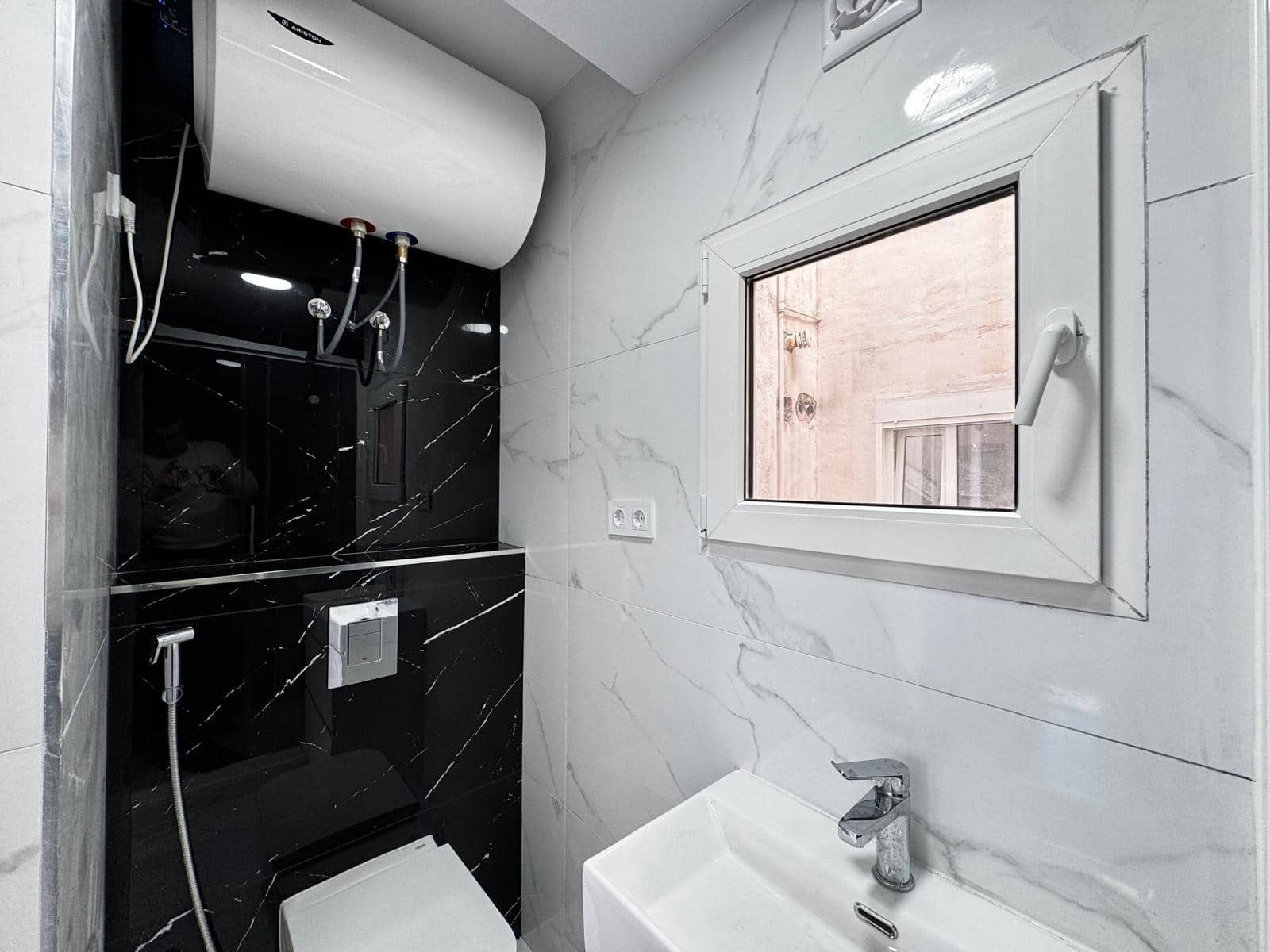 Apartamento de 3 habitaciones en Torrevieja en venta - 250.000 € (Ref: 9462079)