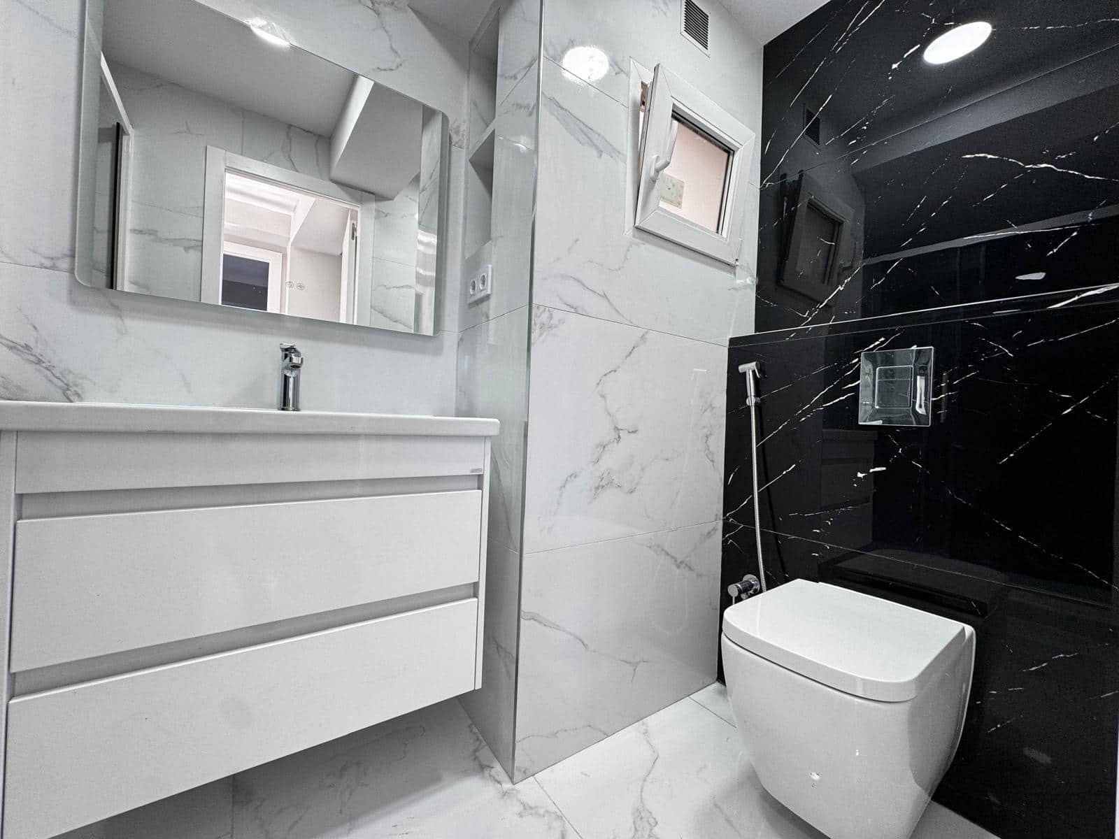 Apartamento de 3 habitaciones en Torrevieja en venta - 250.000 € (Ref: 9462079)