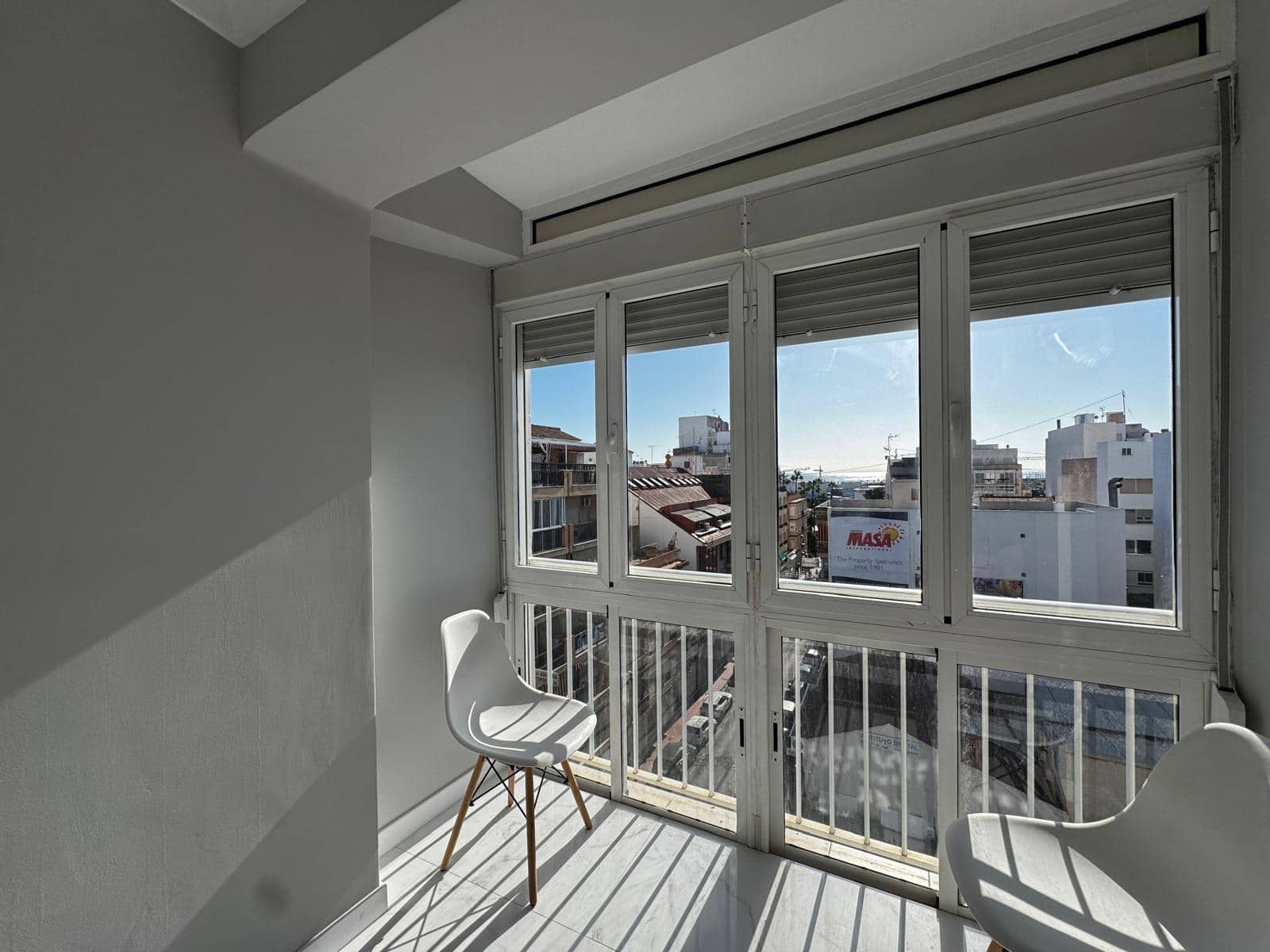 Apartamento de 3 habitaciones en Torrevieja en venta - 250.000 € (Ref: 9462079)