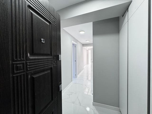 Apartamento de 3 habitaciones en Centro, Torrevieja en venta - 250.000 € (Ref: 9462079)