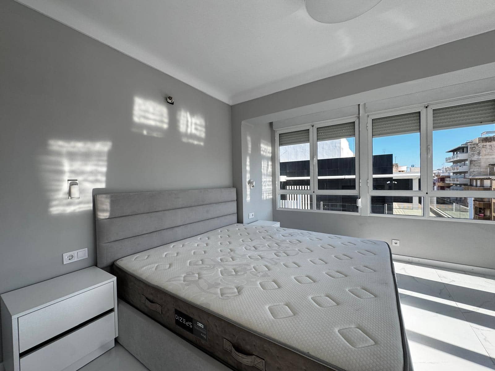 Apartamento de 3 habitaciones en Torrevieja en venta - 250.000 € (Ref: 9462079)