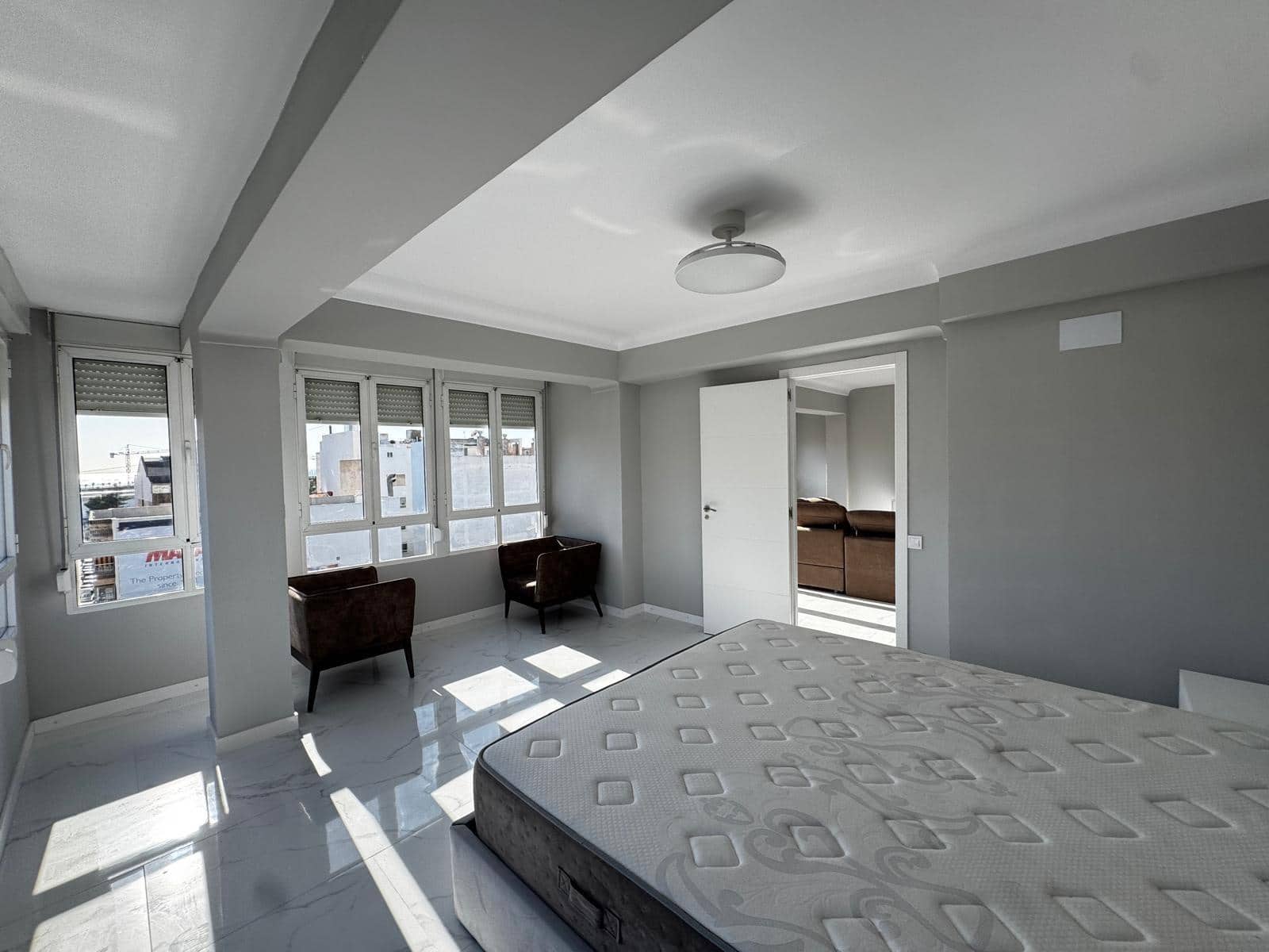 Apartamento de 3 habitaciones en Torrevieja en venta - 250.000 € (Ref: 9462079)