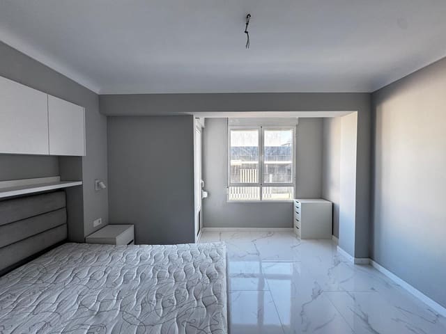 Apartamento de 3 habitaciones en Centro, Torrevieja en venta - 250.000 € (Ref: 9462079)