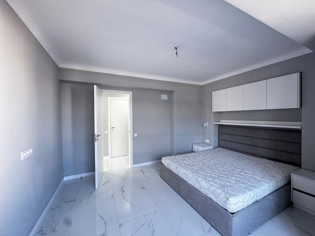 Apartamento de 3 habitaciones en Centro, Torrevieja en venta - 250.000 € (Ref: 9462079)