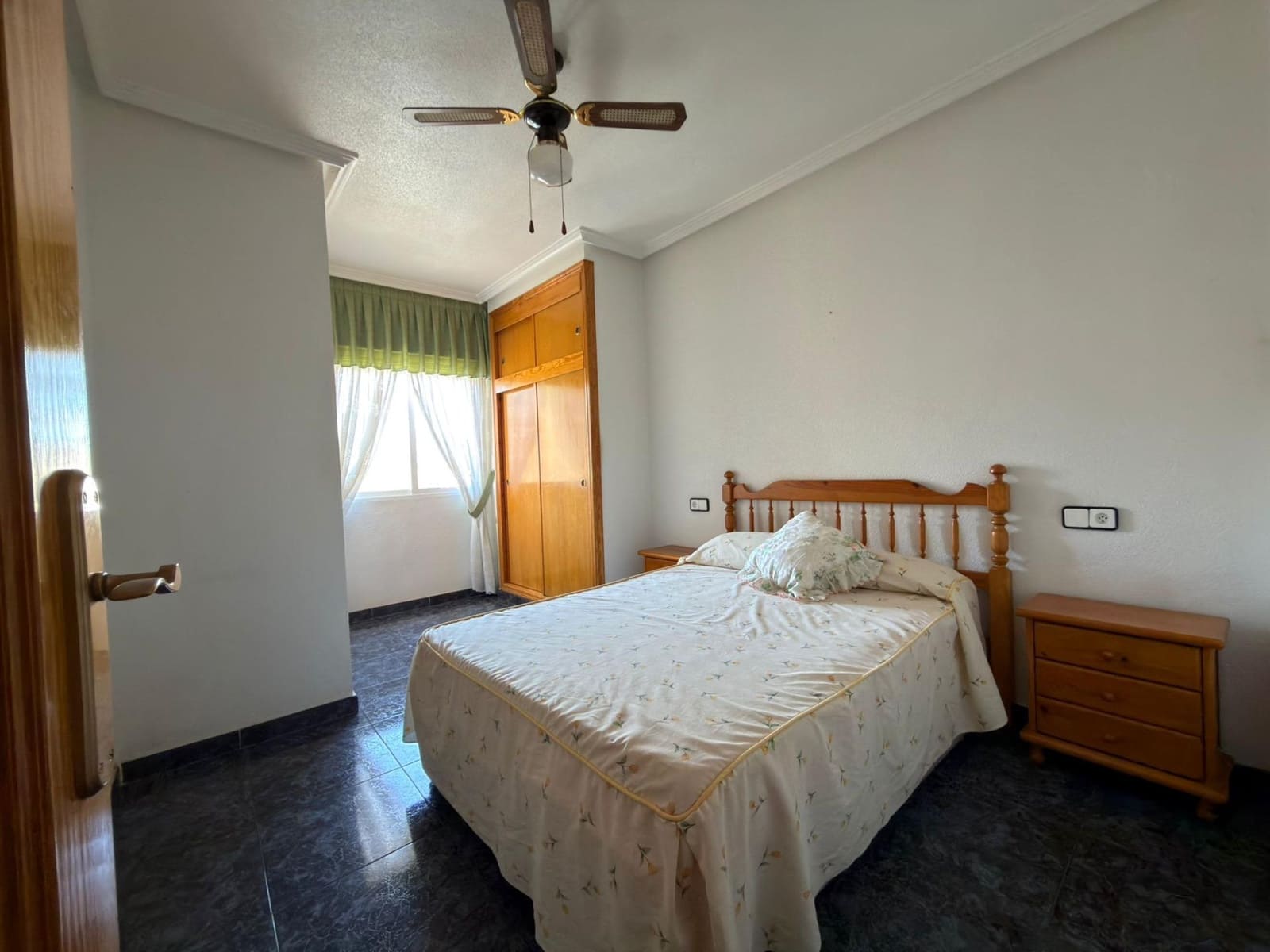 2 sypialnia Apartament na sprzedaż w Torrevieja - 134 900 € (Ref: 9462081)