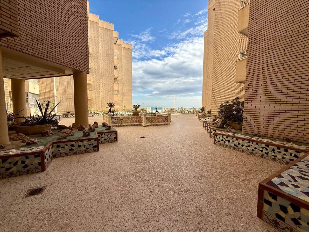 3 Zimmer Apartment zu verkaufen in Torrevieja - 399.000 € (Ref: 9468485)