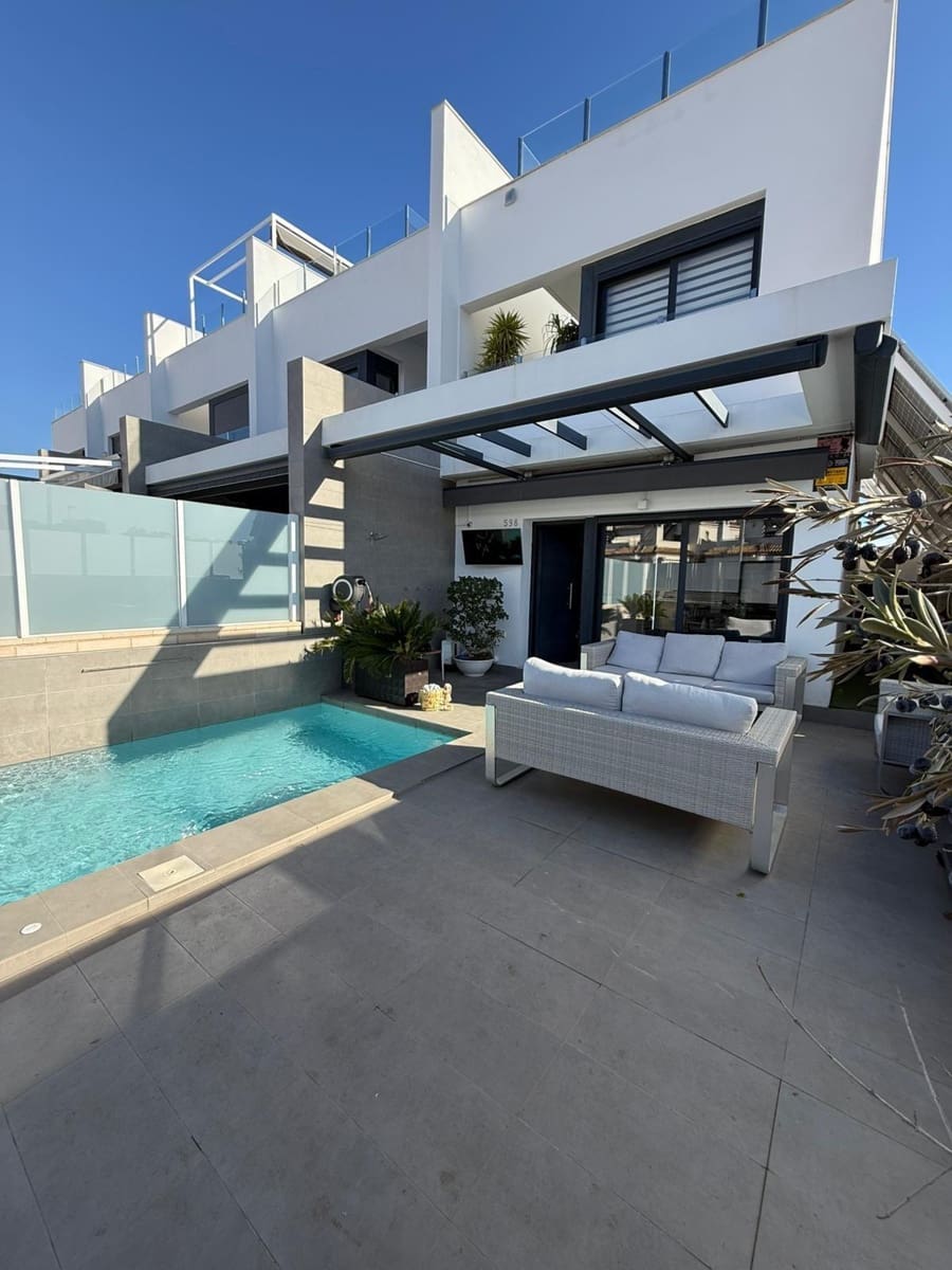 Chalet de 3 habitaciones en Orihuela Costa en venta - 369.000 € (Ref: 9468486)