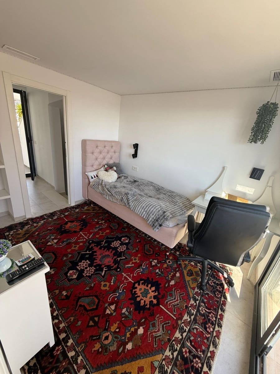 Chalet de 3 habitaciones en Orihuela Costa en venta - 369.000 € (Ref: 9468486)