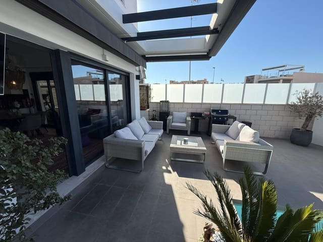 Chalet de 3 habitaciones en Orihuela Costa, Orihuela en venta - 369.000 € (Ref: 9468486)