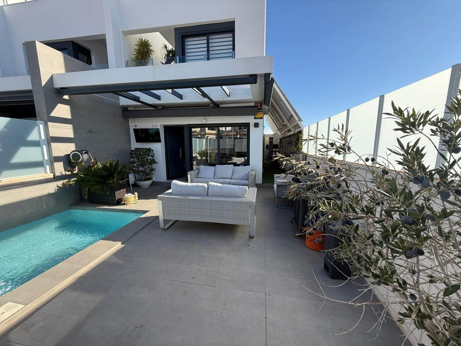 Chalet de 3 habitaciones en Orihuela Costa en venta - 369.000 € (Ref: 9468486)