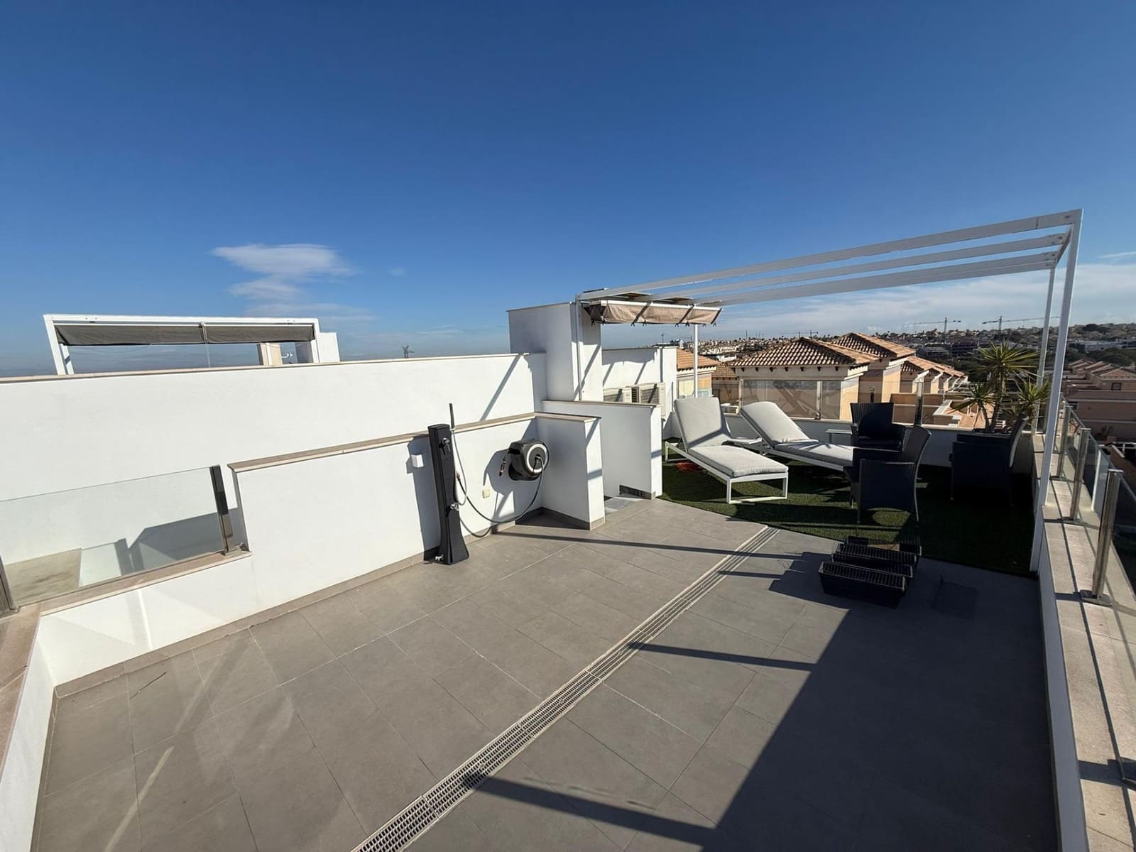 Chalet de 3 habitaciones en Orihuela Costa en venta - 369.000 € (Ref: 9468486)