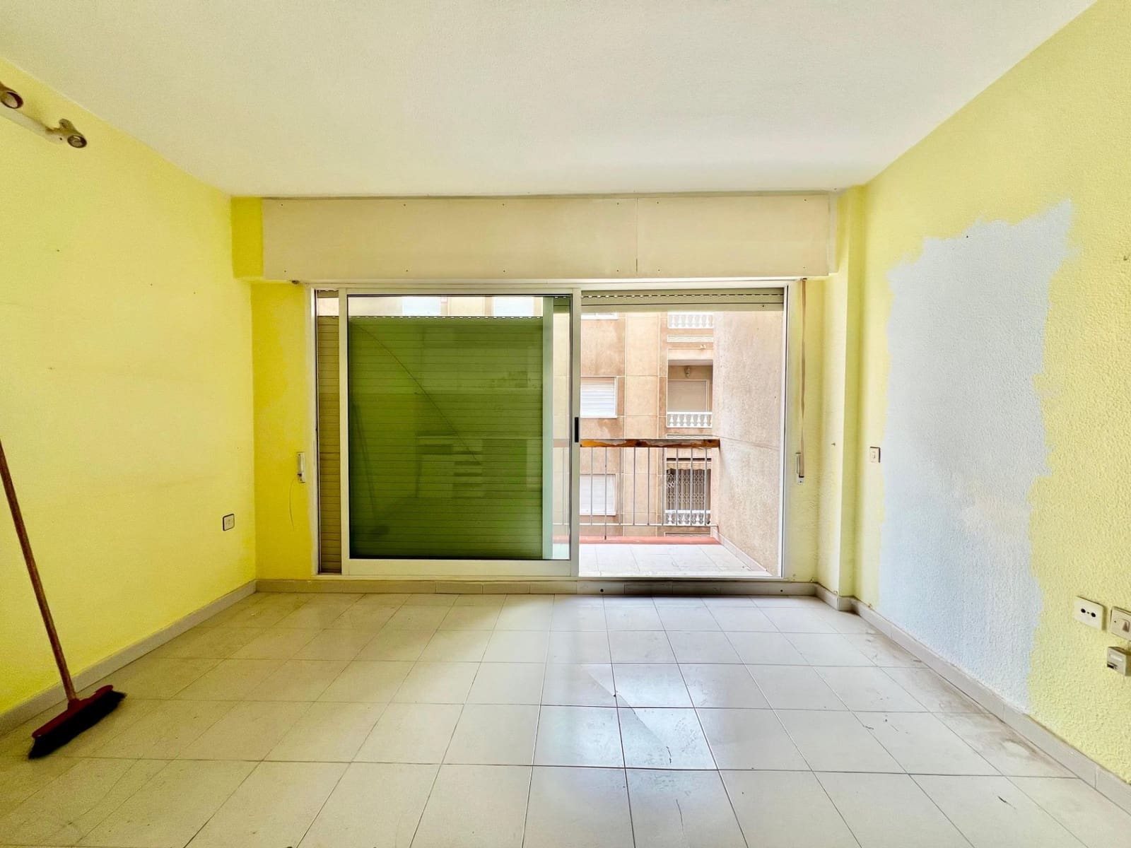 1 makuuhuone Huoneisto myytävänä paikassa Torrevieja mukana uima-altaan - 99 900 € (Ref: 9468489)