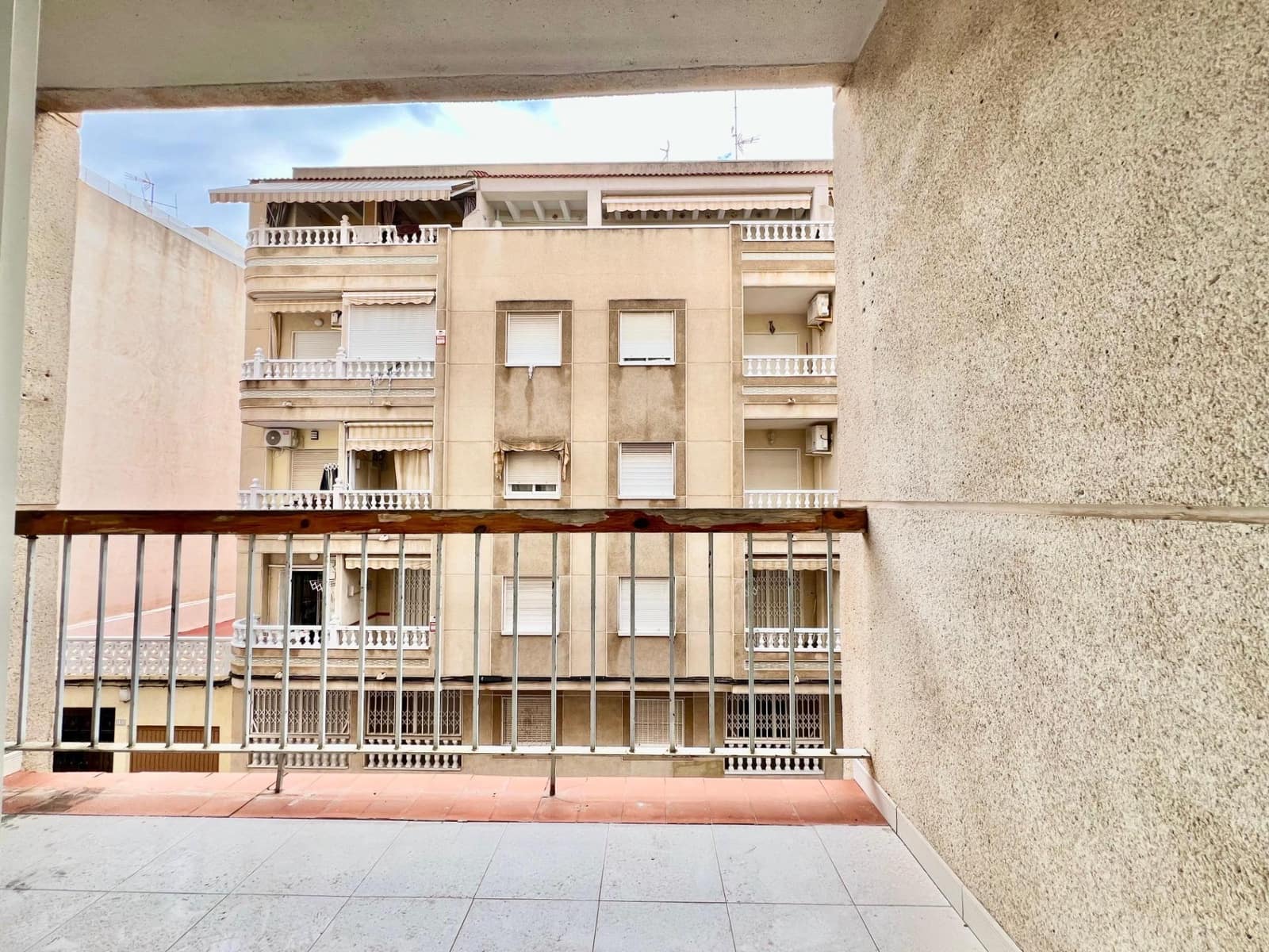 1 makuuhuone Huoneisto myytävänä paikassa Torrevieja mukana uima-altaan - 99 900 € (Ref: 9468489)