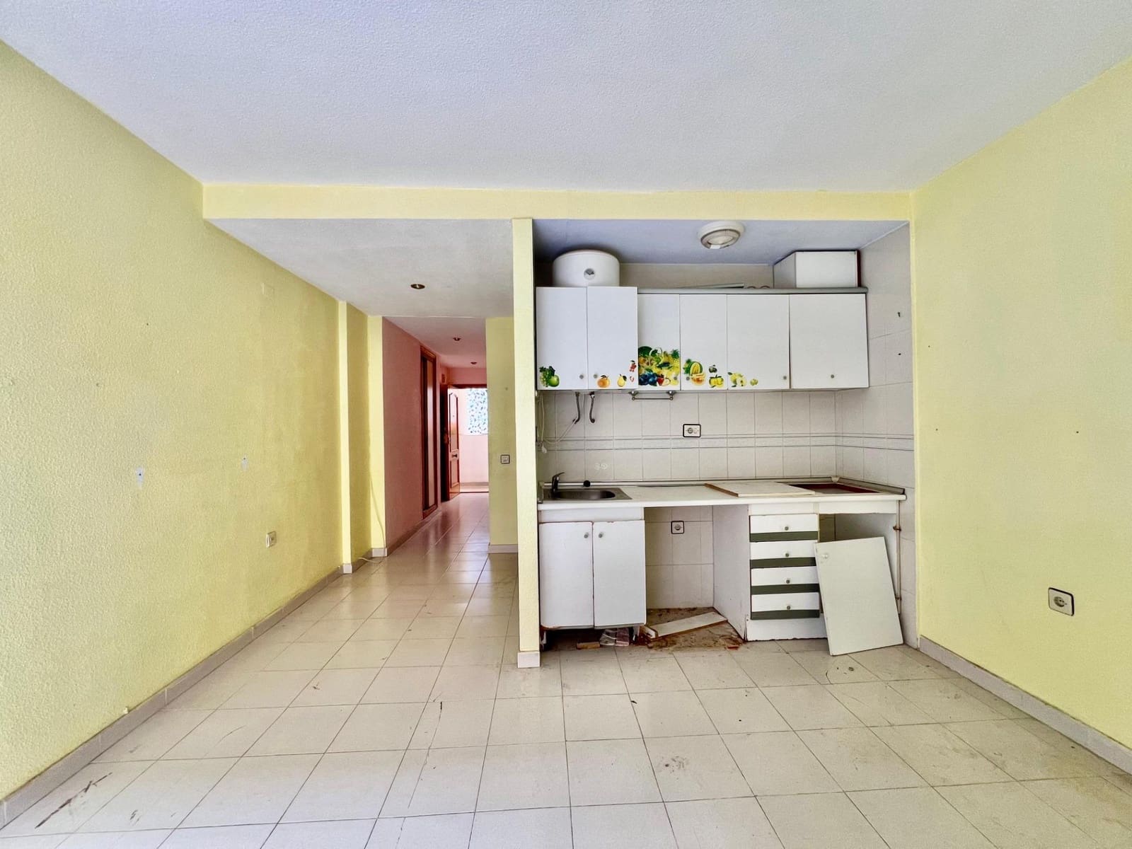 1 makuuhuone Huoneisto myytävänä paikassa Torrevieja mukana uima-altaan - 99 900 € (Ref: 9468489)