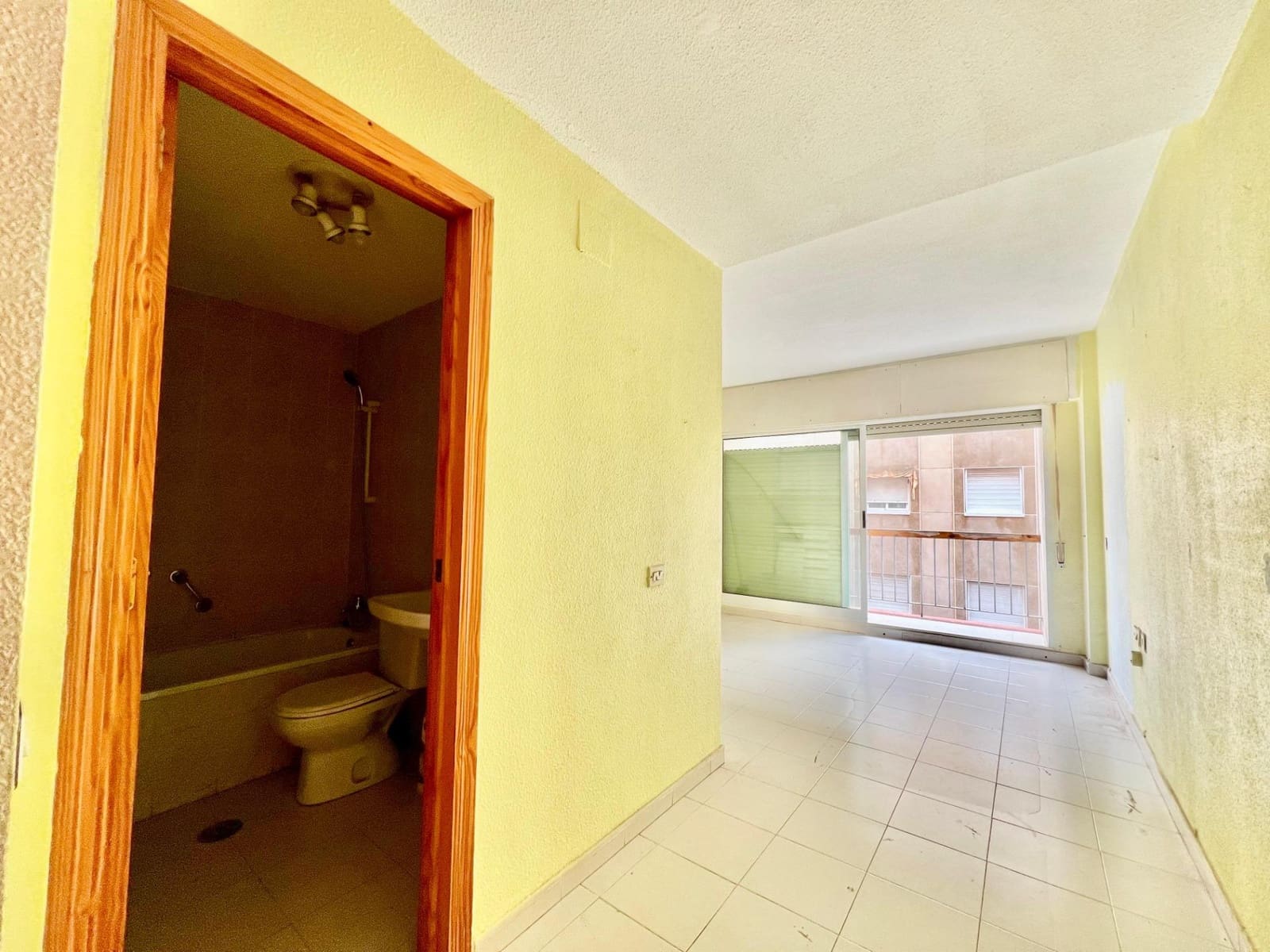 1 makuuhuone Huoneisto myytävänä paikassa Torrevieja mukana uima-altaan - 99 900 € (Ref: 9468489)