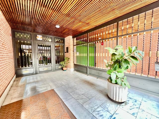 1 makuuhuone Huoneisto myytävänä paikassa Playa del Cura, Torrevieja mukana uima-altaan - 99 900 € (Ref: 9468489)