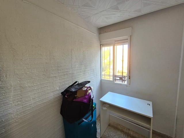 6 soverom Leilighet til salgs i Juan XXIII, Alicante by - € 59 000 (Ref: 9472975)