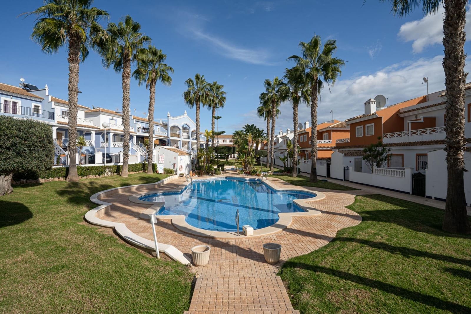 3 sovrum Radhus till salu i Ciudad Quesada med pool - 299 000 € (Ref: 9474194)