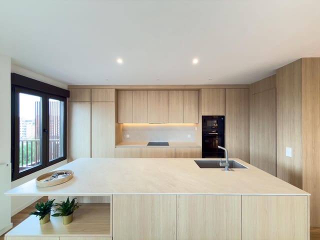 3 sovrum Lägenhet till salu i San Juan Bautista, Madrid stad - 1 790 000 € (Ref: 9474915)