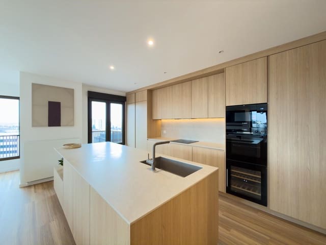 3 sovrum Lägenhet till salu i San Juan Bautista, Madrid stad - 1 790 000 € (Ref: 9474915)