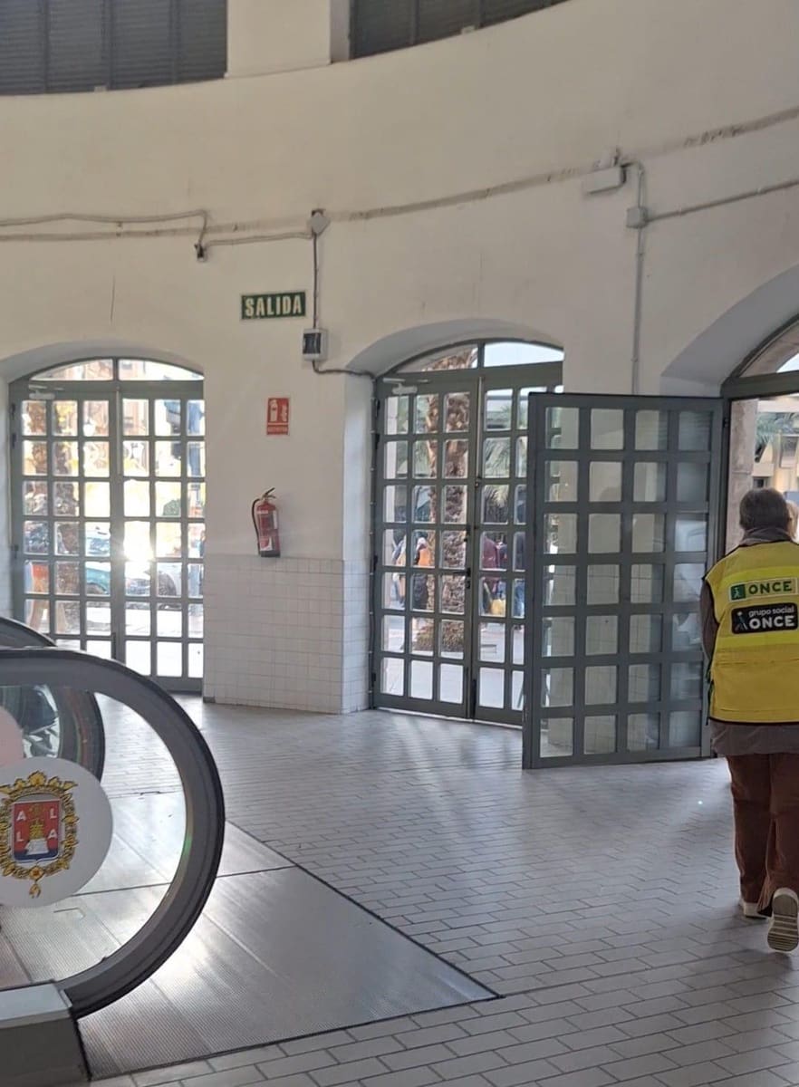 1 chambre Entreprise à vendre à Alicante ville - 150 000 € (Ref: 9481196)