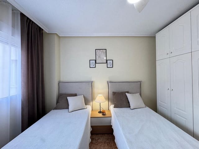 2 soveværelse Penthouse til salg i Centro, Torrevieja - € 169.900 (Ref: 9482040)