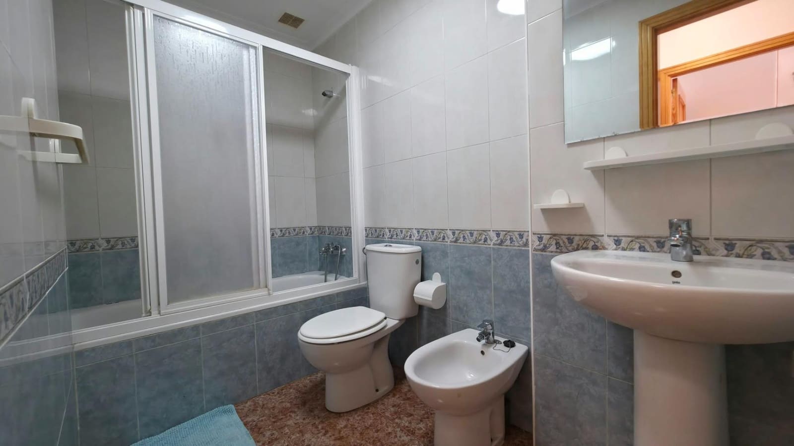 2 bedroom Bungalow for sale in Torrevieja with garage - € 134,900 (Ref: 9491317)