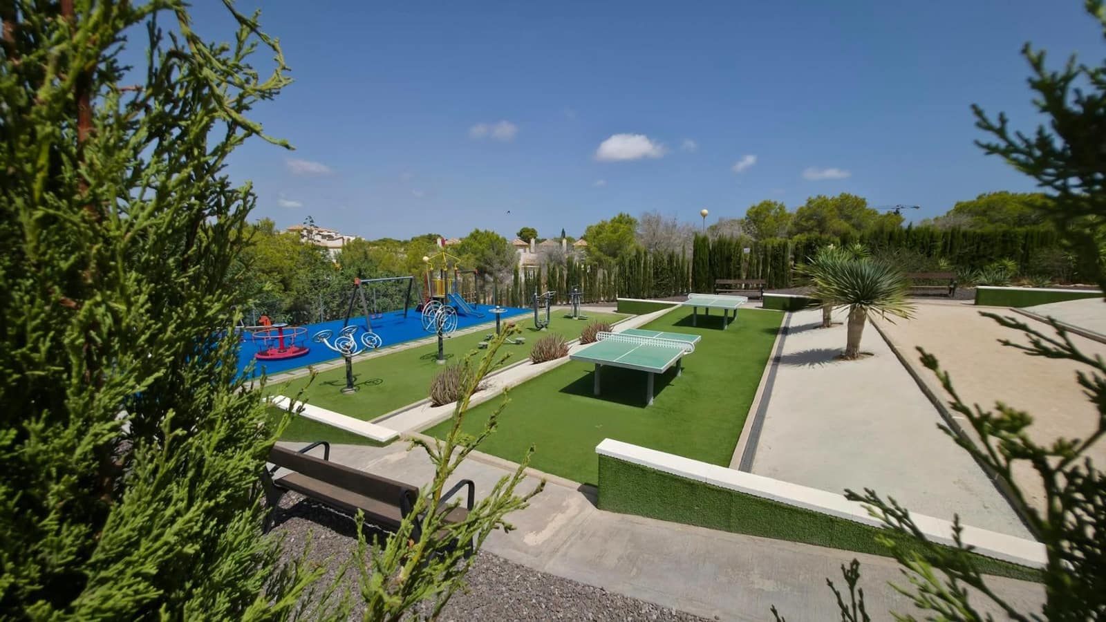 2 bedroom Bungalow for sale in Torrevieja with garage - € 134,900 (Ref: 9491317)