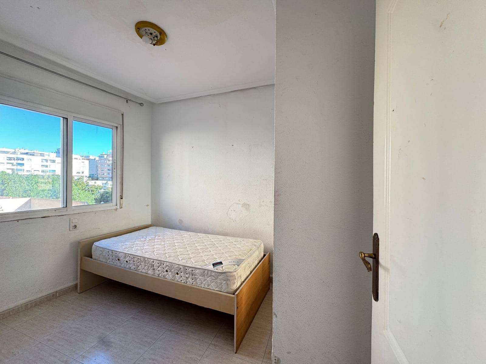 2 soveværelse Lejlighed til salg i Torrevieja - € 142.000 (Ref: 9491318)