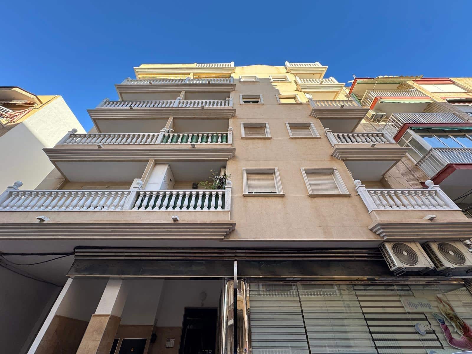 2 soveværelse Lejlighed til salg i Torrevieja - € 142.000 (Ref: 9491318)