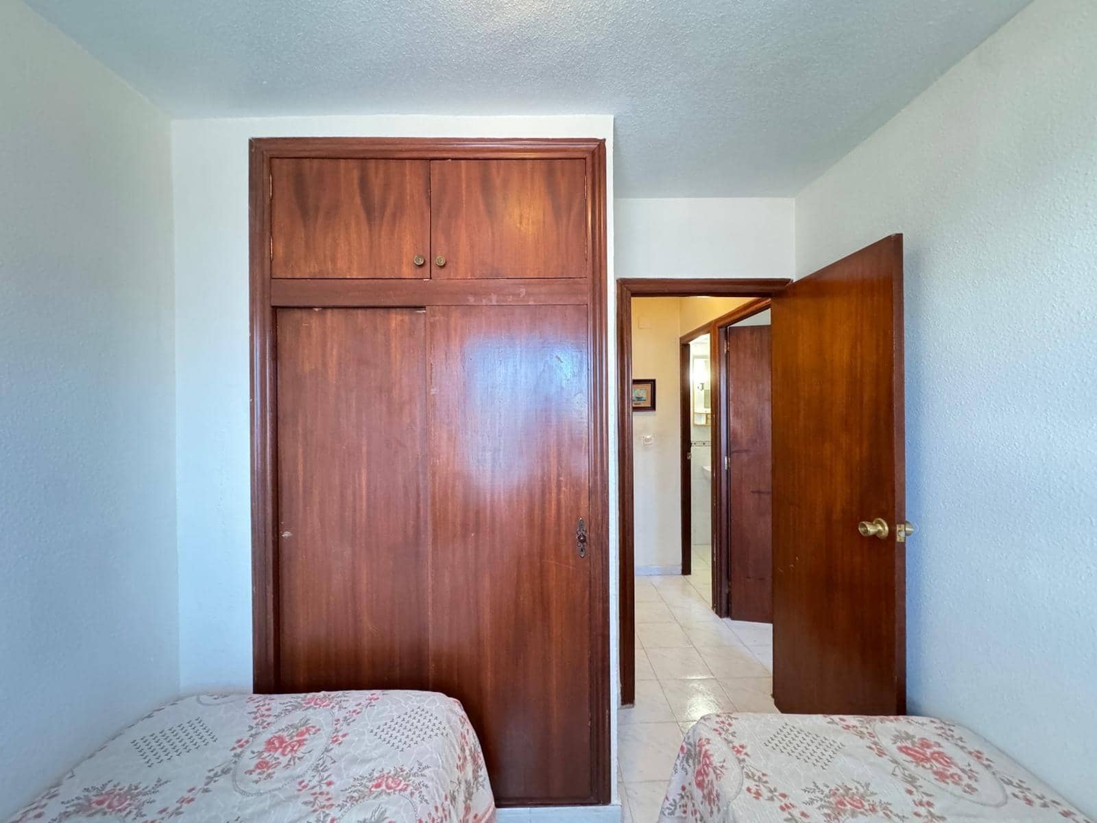 Adosado de 3 habitaciones en Torrevieja en venta con piscina - 142.000 € (Ref: 9497184)