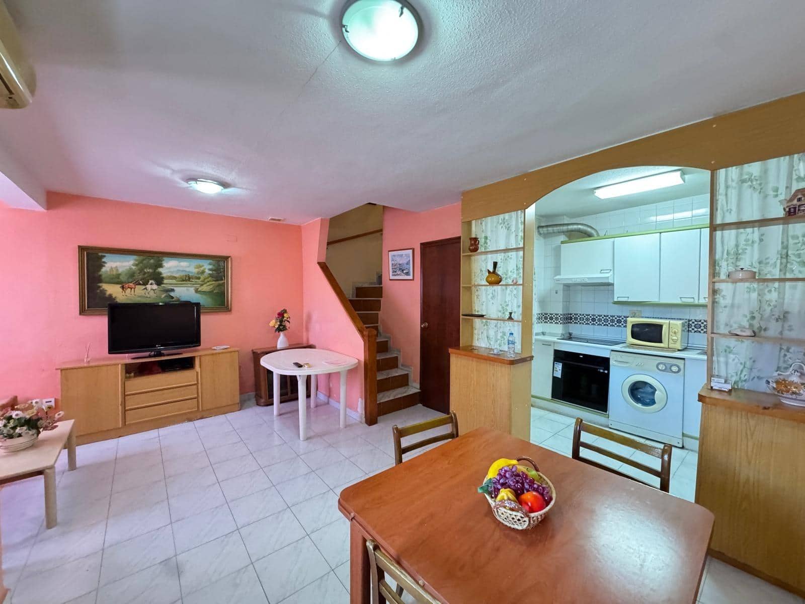 Adosado de 3 habitaciones en Torrevieja en venta con piscina - 142.000 € (Ref: 9497184)