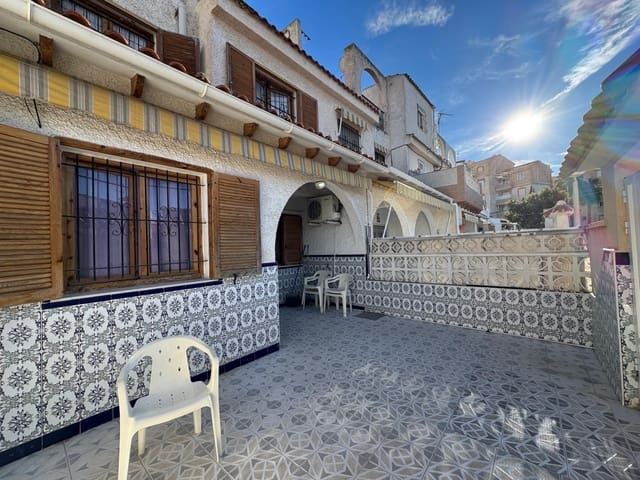 Adosado de 3 habitaciones en Playa de los Locos, Torrevieja en venta con piscina - 142.000 € (Ref: 9497184)