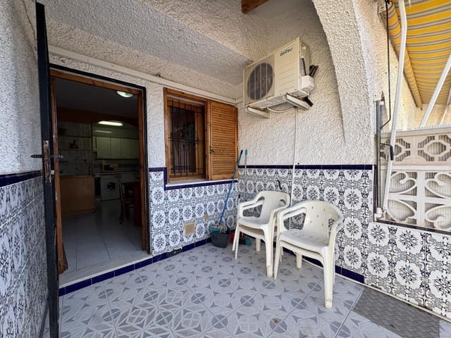 Adosado de 3 habitaciones en Playa de los Locos, Torrevieja en venta con piscina - 142.000 € (Ref: 9497184)