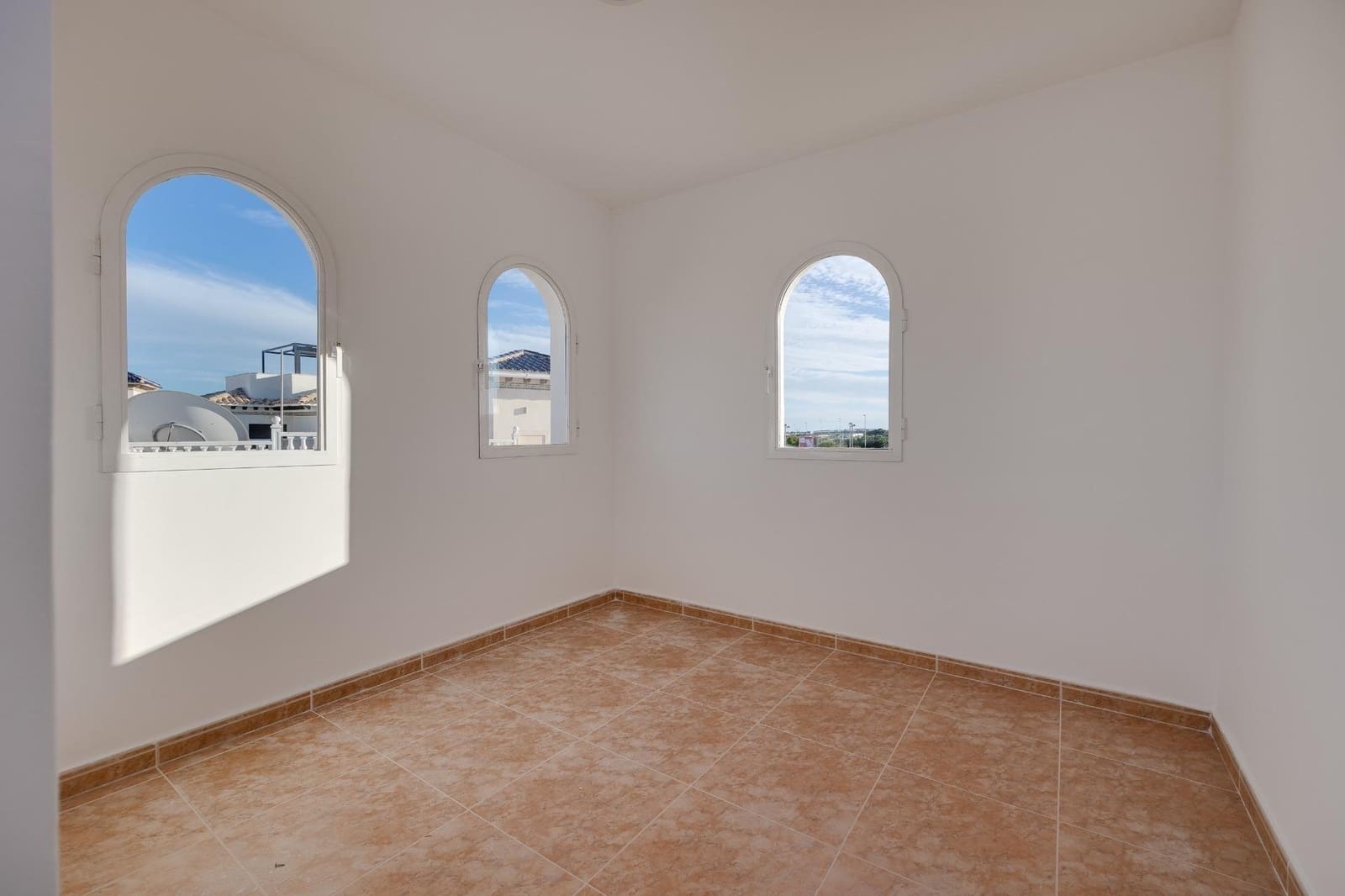 4 sypialnia Willa na sprzedaż w Playa Flamenca z garażem - 329 000 € (Ref: 9497190)