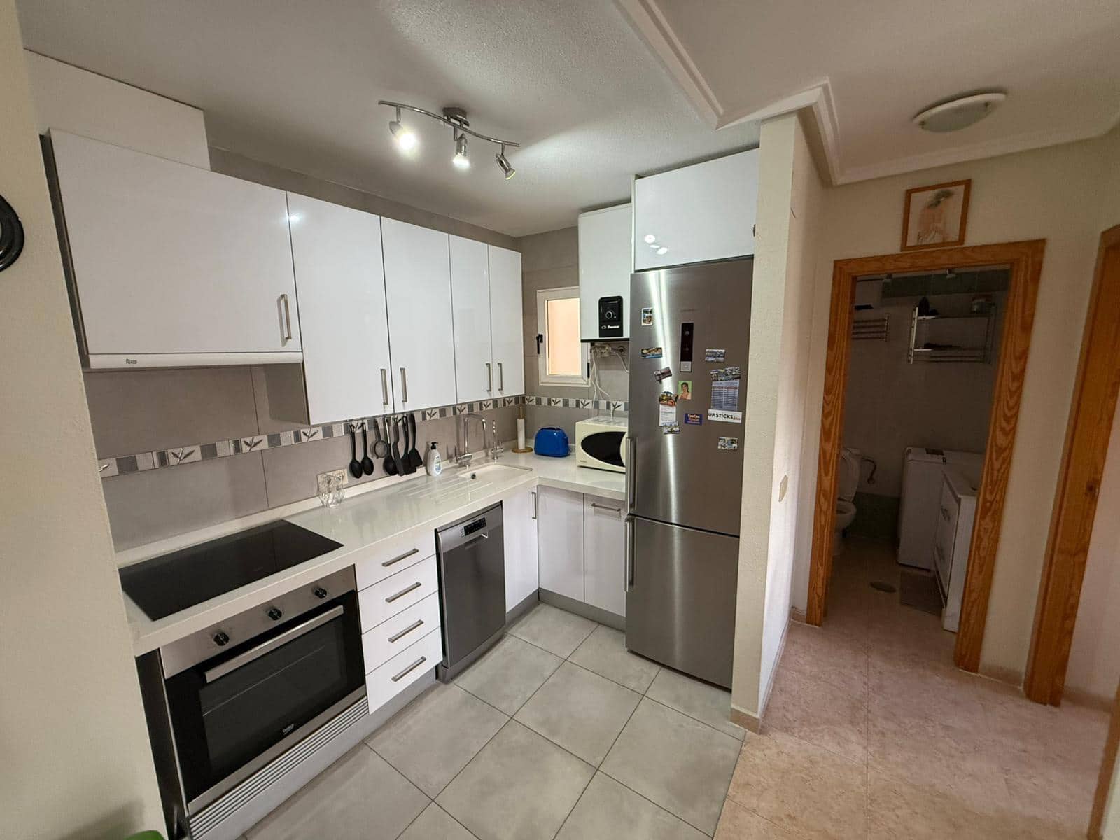 2 bedroom Apartment for sale in Torrevieja with pool - € 129,000 (Ref: 9499749)