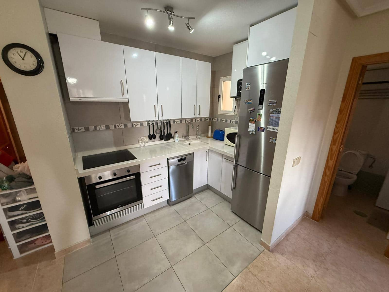 2 bedroom Apartment for sale in Torrevieja with pool - € 129,000 (Ref: 9499749)