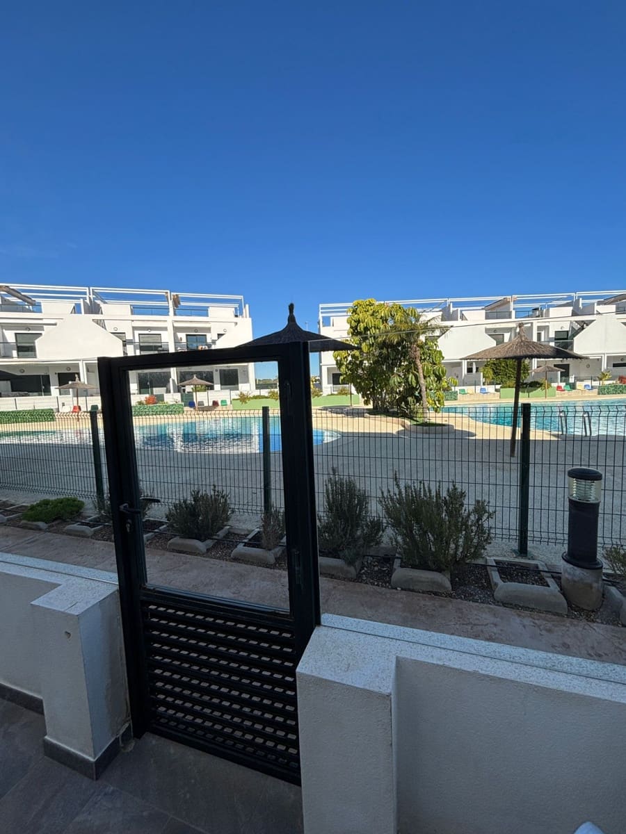 2 Zimmer Bungalow zu verkaufen in Pilar de la Horadada mit Pool - 260.000 € (Ref: 9502367)