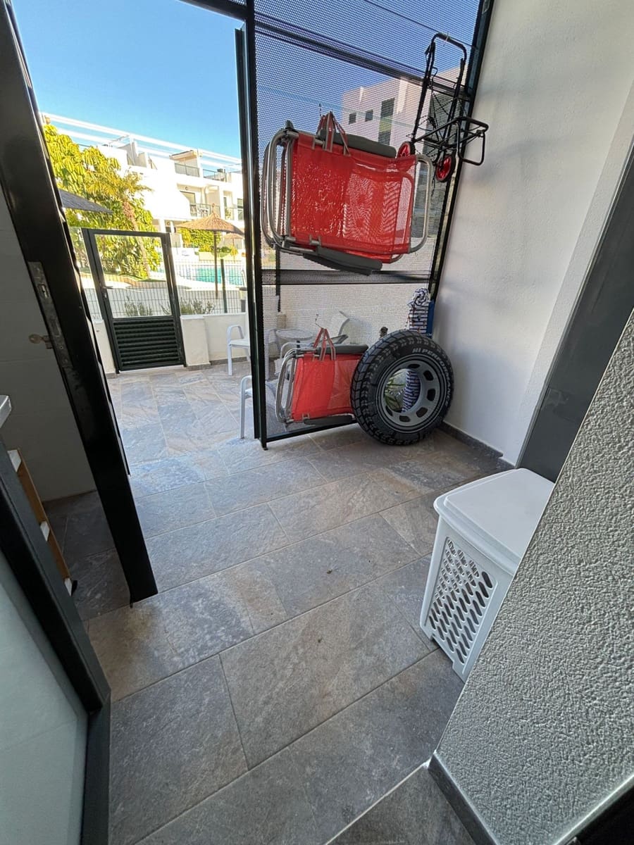 2 Zimmer Bungalow zu verkaufen in Pilar de la Horadada mit Pool - 260.000 € (Ref: 9502367)