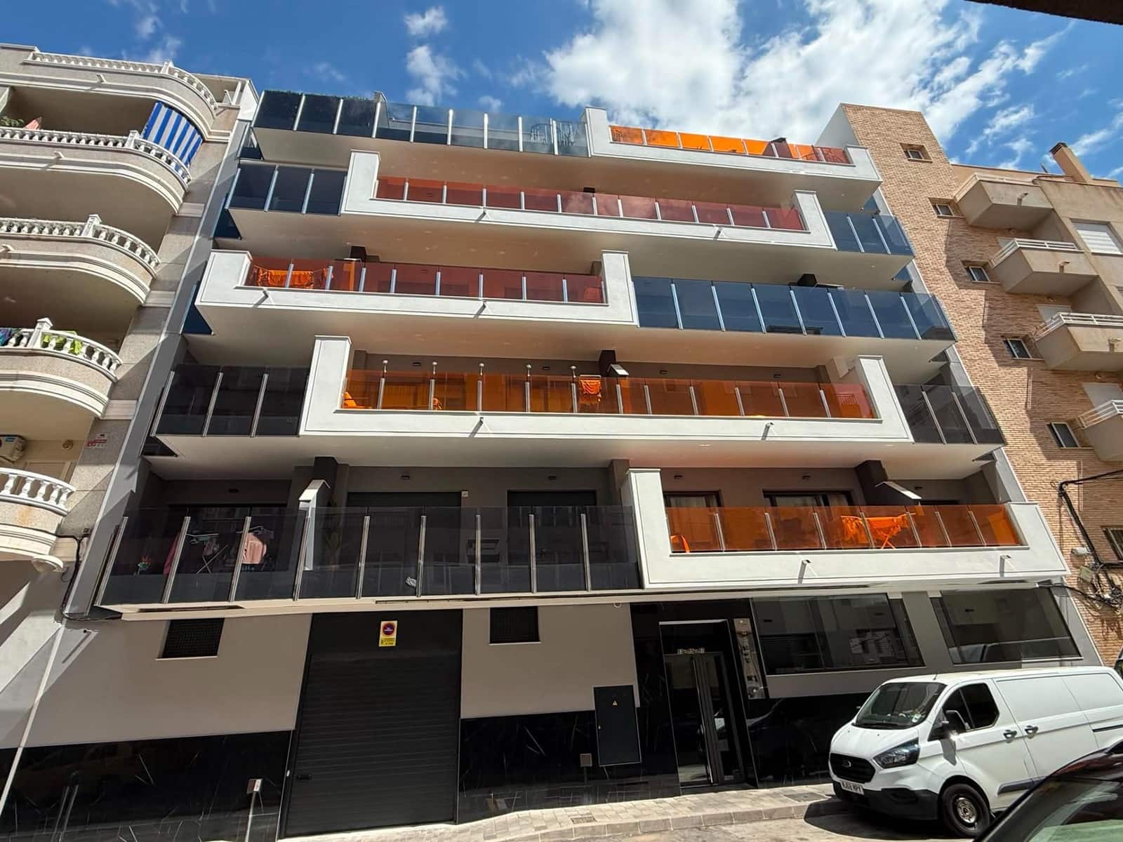 Apartamento de 2 habitaciones en Torrevieja en venta - 274.900 € (Ref: 9504292)