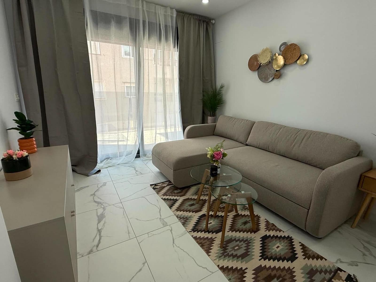 Apartamento de 2 habitaciones en Torrevieja en venta - 274.900 € (Ref: 9504292)