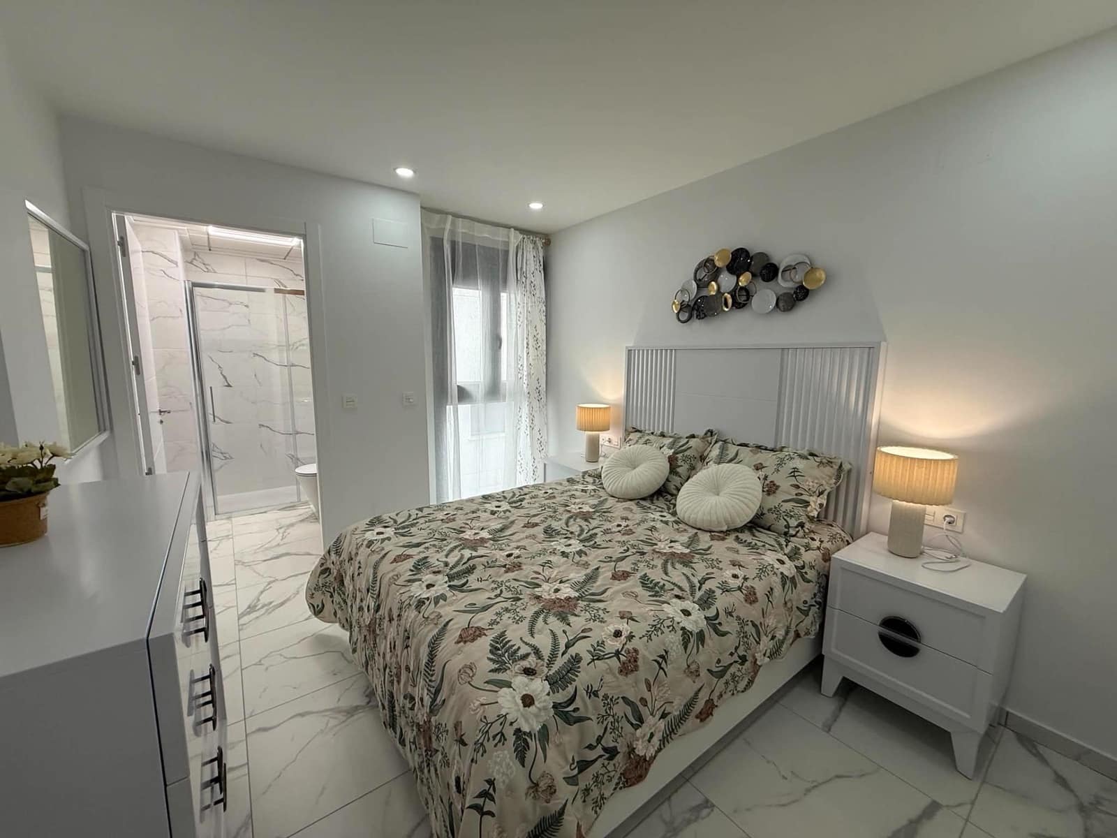Apartamento de 2 habitaciones en Torrevieja en venta - 274.900 € (Ref: 9504292)