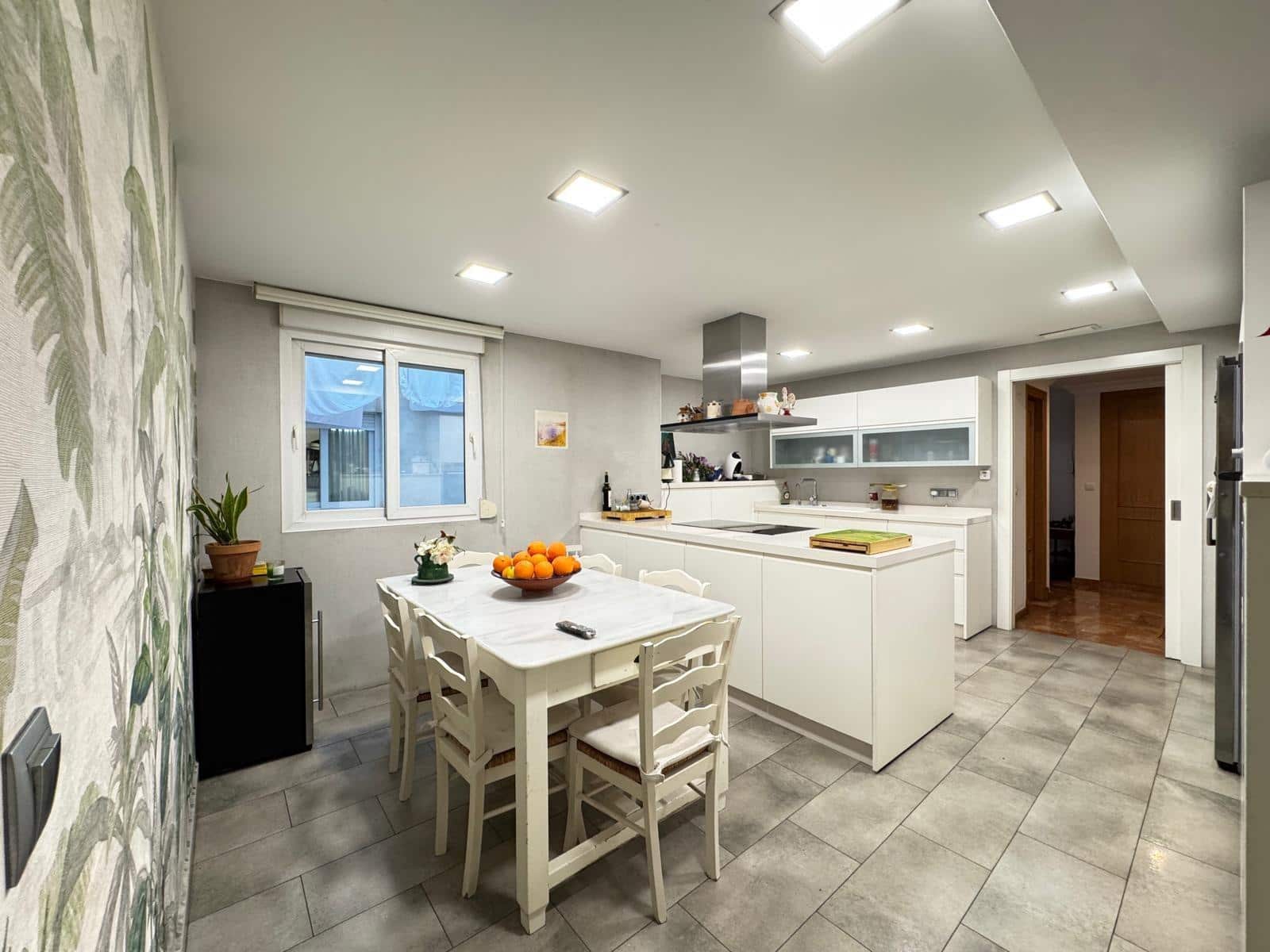 4 sovrum Lägenhet till salu i Torrevieja med garage - 380 000 € (Ref: 9504294)