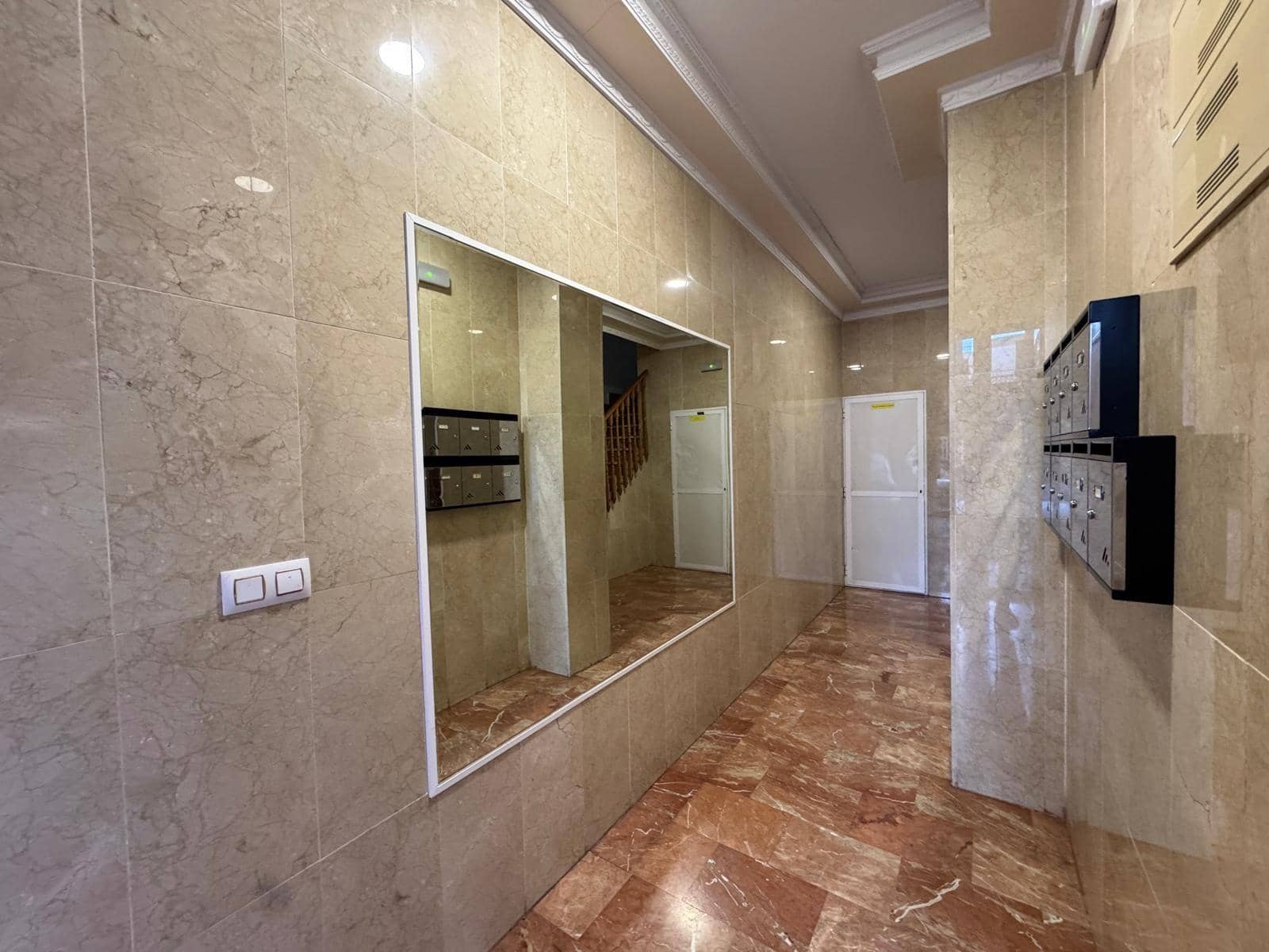 4 sovrum Lägenhet till salu i Torrevieja med garage - 380 000 € (Ref: 9504294)