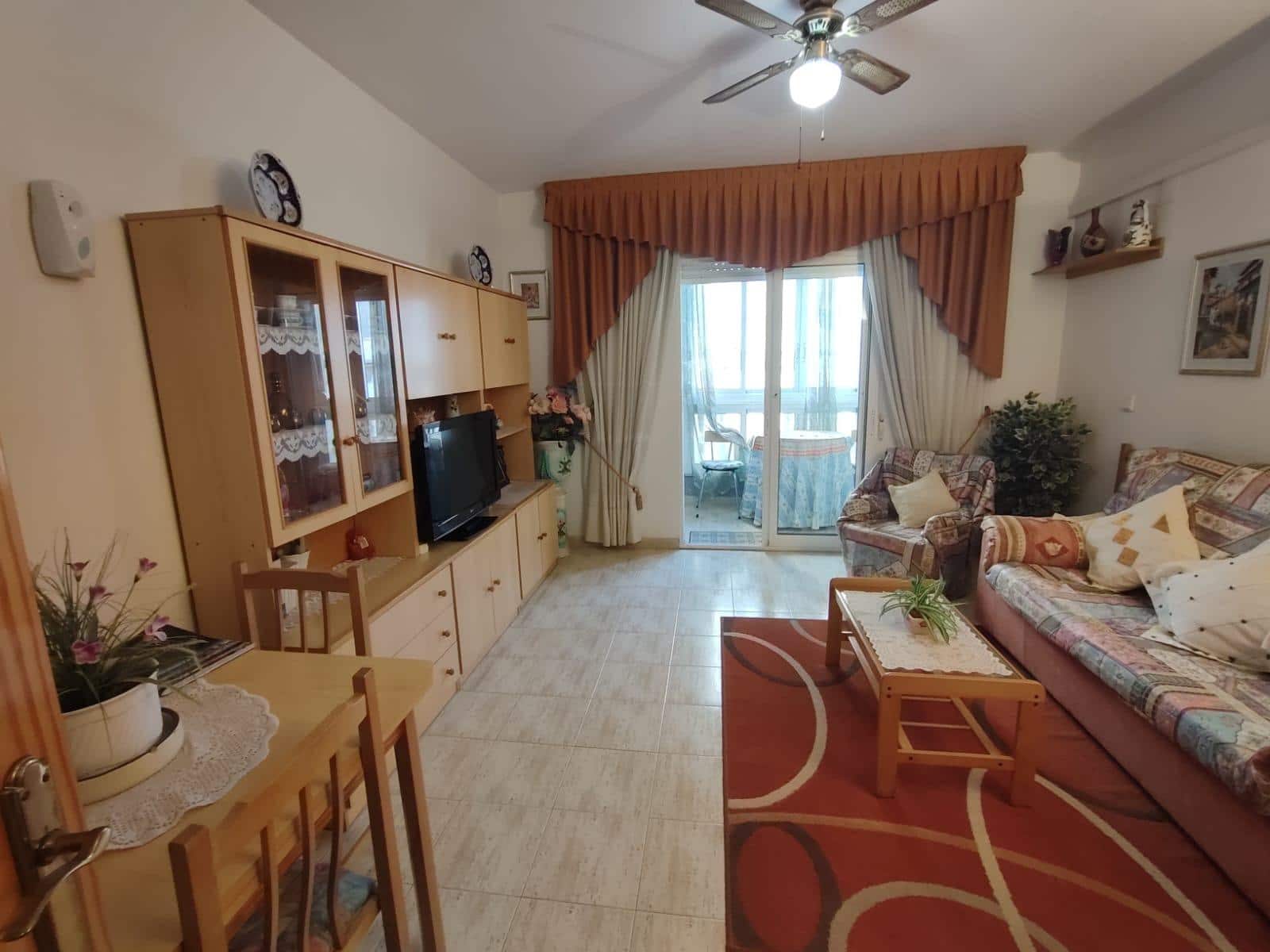 1 bedroom Apartment for sale in Torrevieja with pool - € 109,900 (Ref: 9504295)