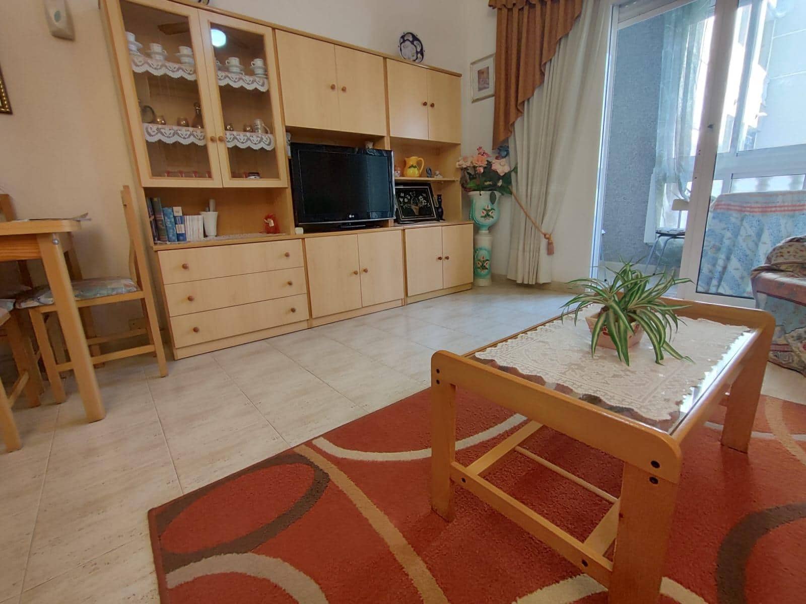 1 bedroom Apartment for sale in Torrevieja with pool - € 109,900 (Ref: 9504295)