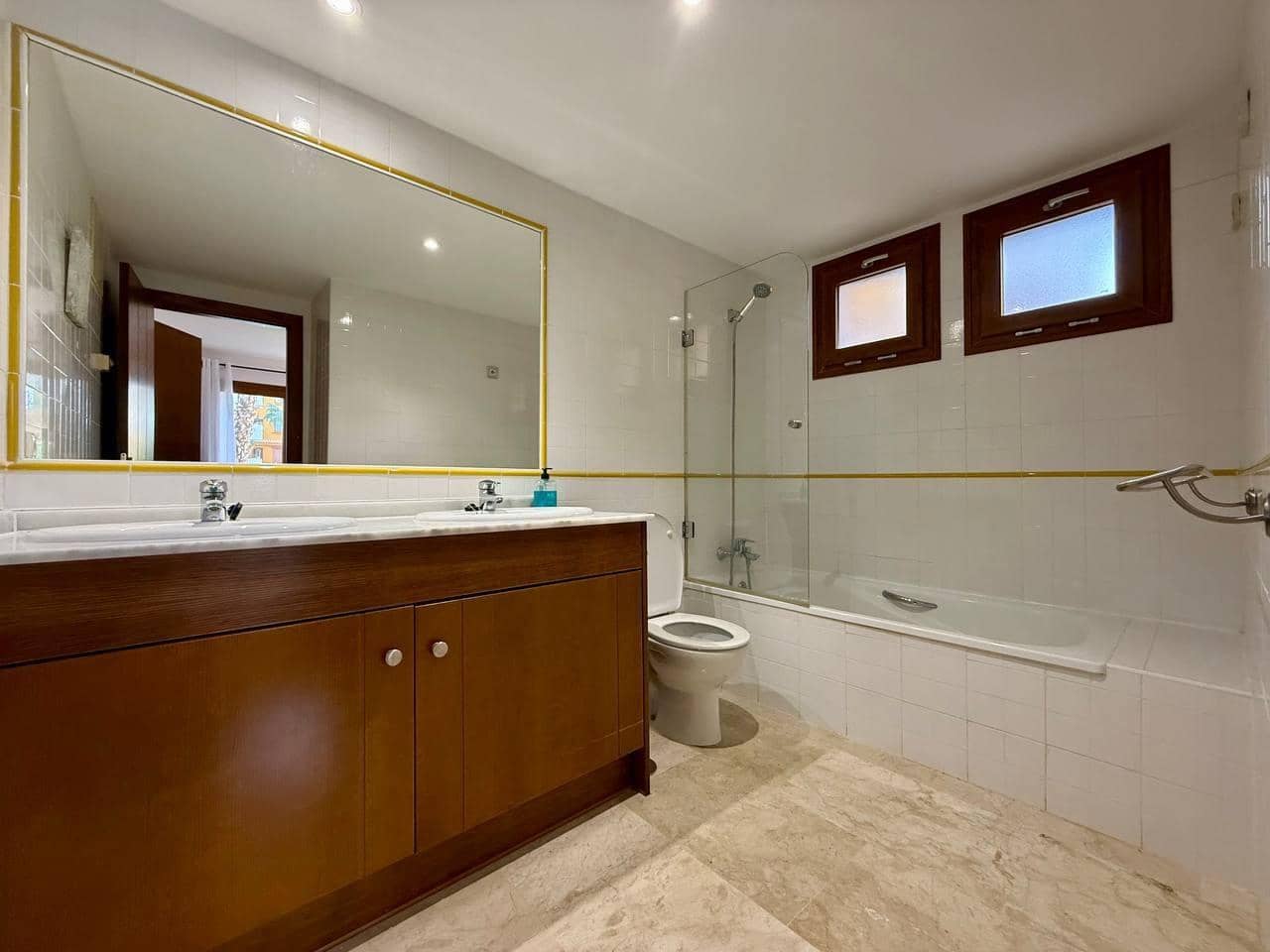 2 soverom Leilighet til salgs i Punta Prima med svømmebasseng garasje - € 259 900 (Ref: 9508875)