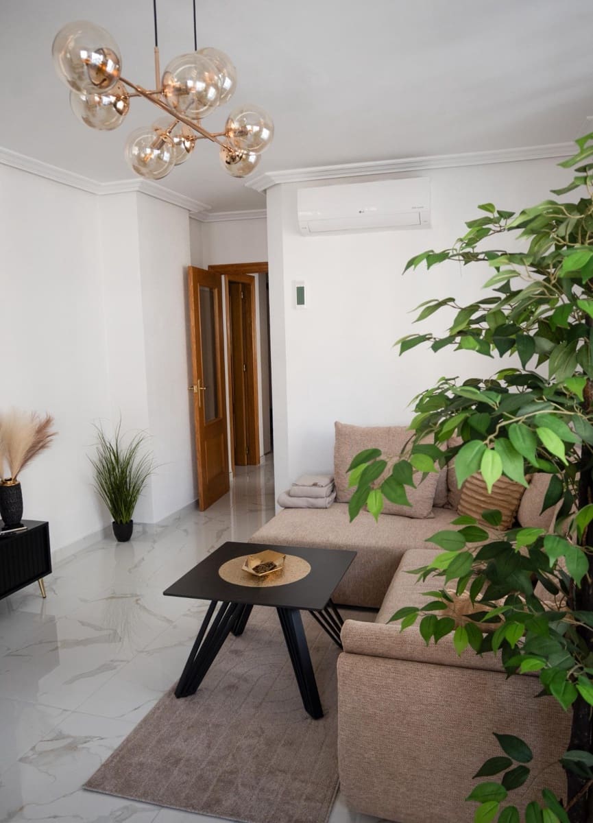 3 soverom Leilighet til salgs i Torrevieja med garasje - € 259 950 (Ref: 9508876)