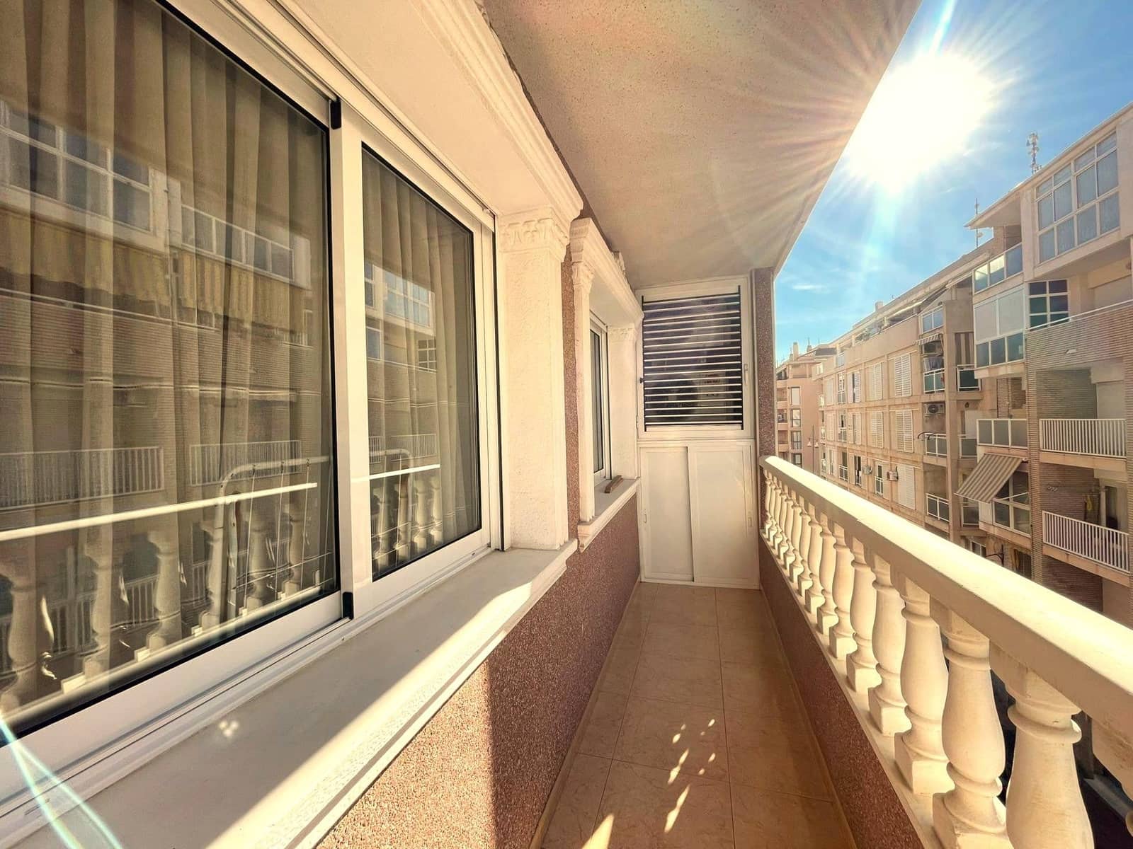 3 soverom Leilighet til salgs i Torrevieja med garasje - € 259 950 (Ref: 9508876)