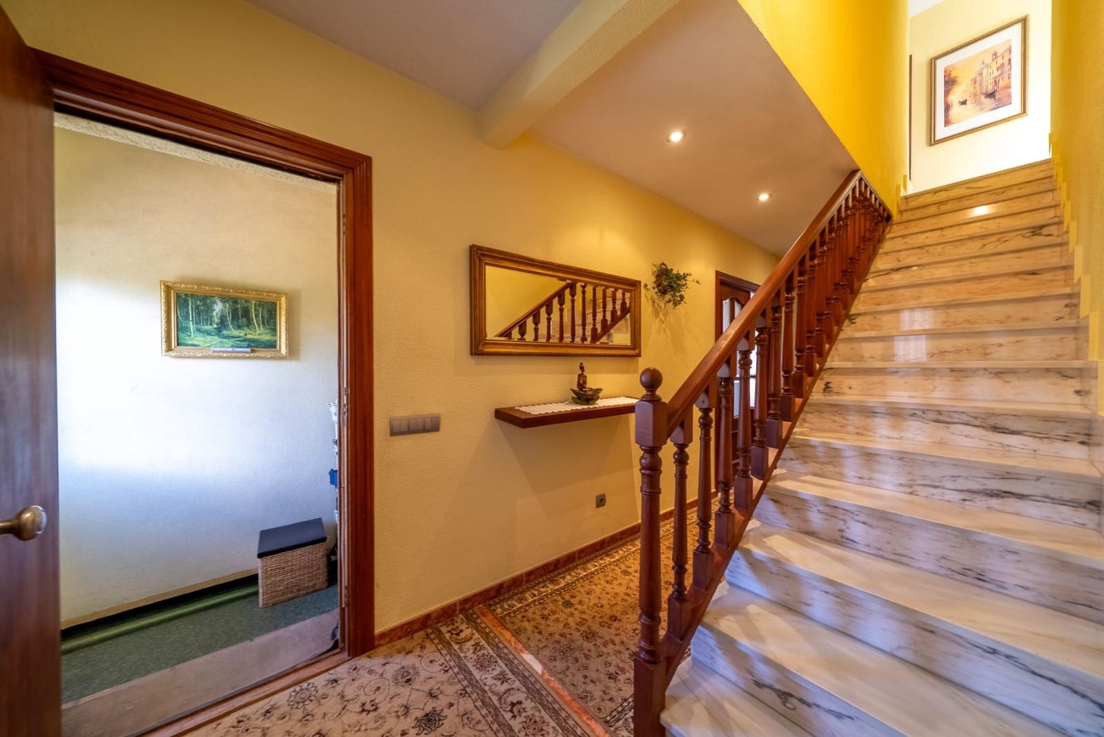 6 bedroom Villa for sale in San Martin de Valdeiglesias with pool - € 459,000 (Ref: 9513404)